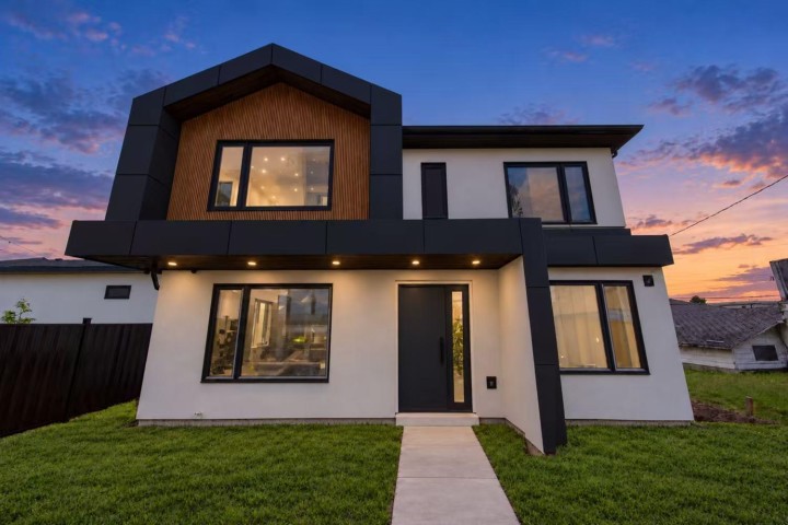 Photo 1 at 1378 E 62nd Avenue, South Vancouver, Vancouver East