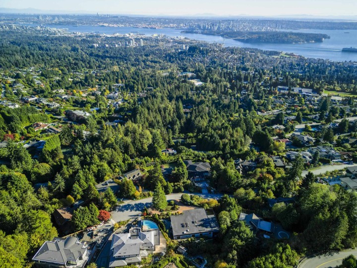 Photo 38 at 1439 Sandhurst Place, Chartwell, West Vancouver