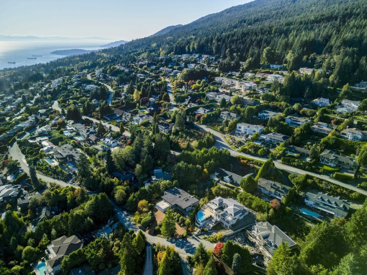 Photo 39 at 1439 Sandhurst Place, Chartwell, West Vancouver