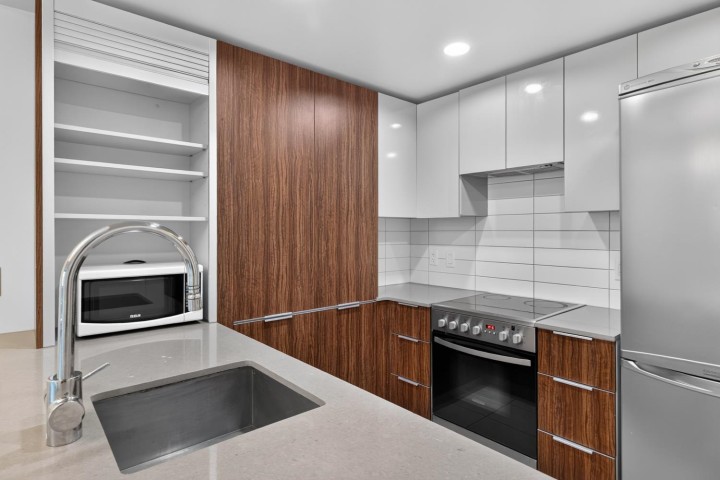 Photo 4 at 410 - 1088 Richards Street, Yaletown, Vancouver West