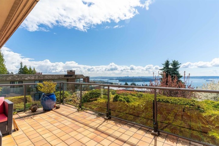 Photo 2 at 14 - 2246 Folkestone Way, Panorama Village, West Vancouver