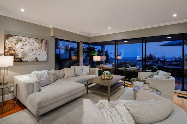 Photo 6 at 14 - 2246 Folkestone Way, Panorama Village, West Vancouver