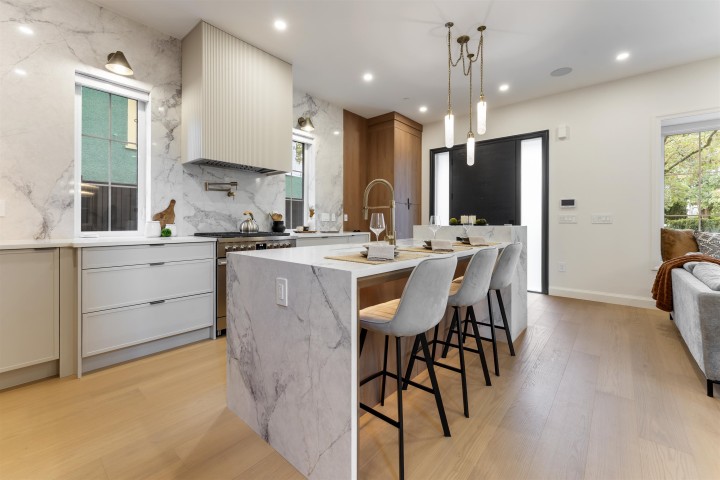 Photo 1 at 1 - 2256 E Pender Street, Hastings, Vancouver East