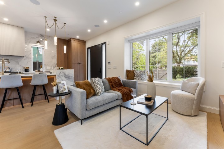 Photo 10 at 1 - 2256 E Pender Street, Hastings, Vancouver East