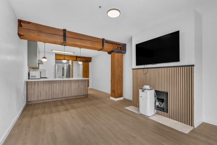 Photo 3 at 402 - 1178 Hamilton Street, Yaletown, Vancouver West