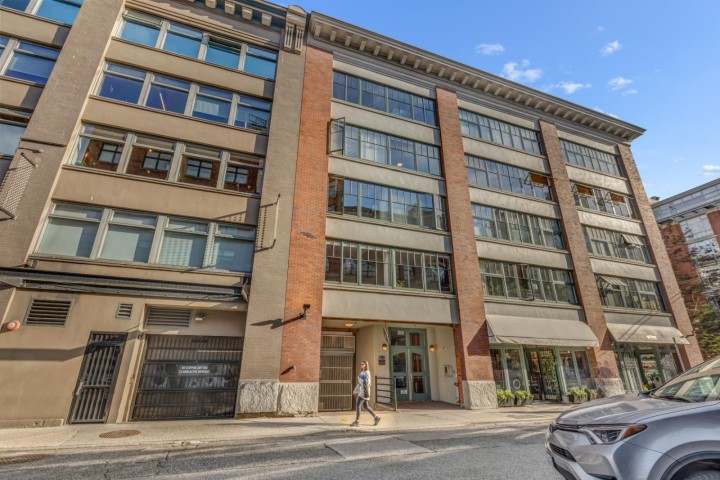 Photo 1 at 402 - 1178 Hamilton Street, Yaletown, Vancouver West