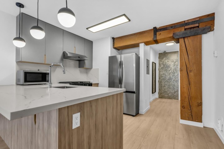 Photo 8 at 402 - 1178 Hamilton Street, Yaletown, Vancouver West