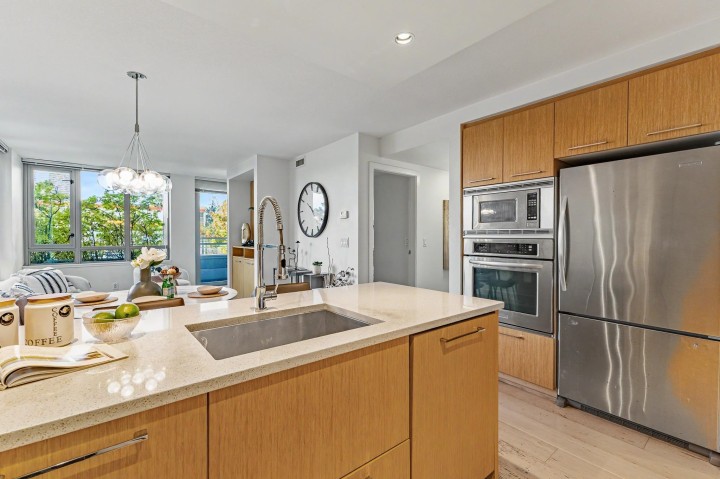 Photo 14 at 207 - 1680 W 4th Avenue, False Creek, Vancouver West