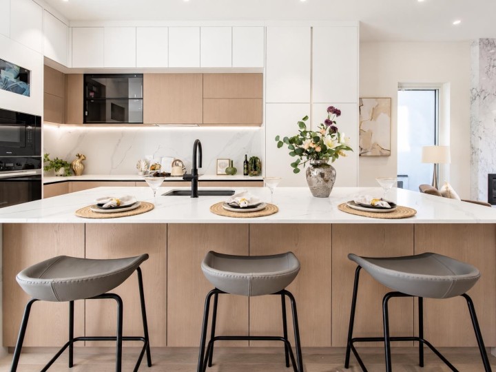 Photo 10 at 3930 W 33rd Avenue, Dunbar, Vancouver West