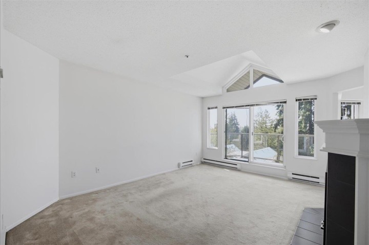 Photo 6 at 303 - 2250 Se Marine Drive, South Marine, Vancouver East