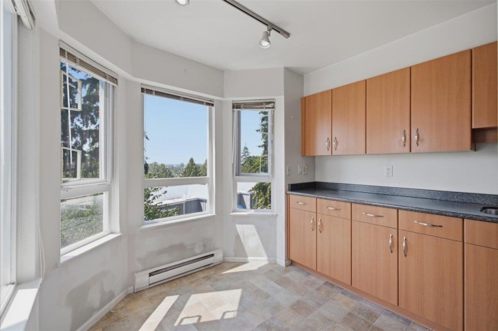 Photo 12 at 303 - 2250 Se Marine Drive, South Marine, Vancouver East