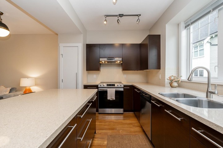 Photo 7 at 3826 Welwyn Street, Victoria VE, Vancouver East