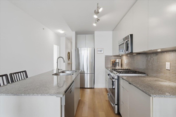 Photo 7 at 512 - 298 E 11th Avenue, Mount Pleasant VE, Vancouver East