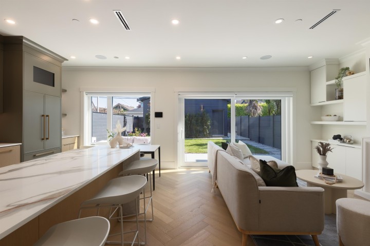 Photo 6 at 2 - 258 E 19 Avenue, Main, Vancouver East
