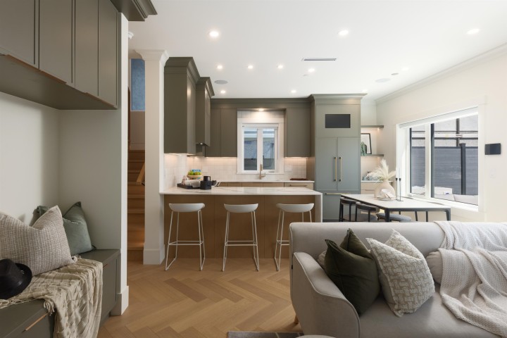 Photo 4 at 2 - 258 E 19 Avenue, Main, Vancouver East