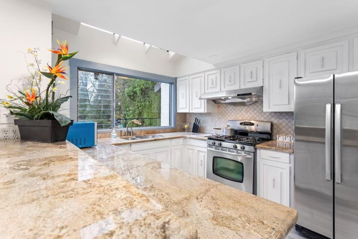 Photo 11 at 1052 W 53rd Avenue, South Granville, Vancouver West