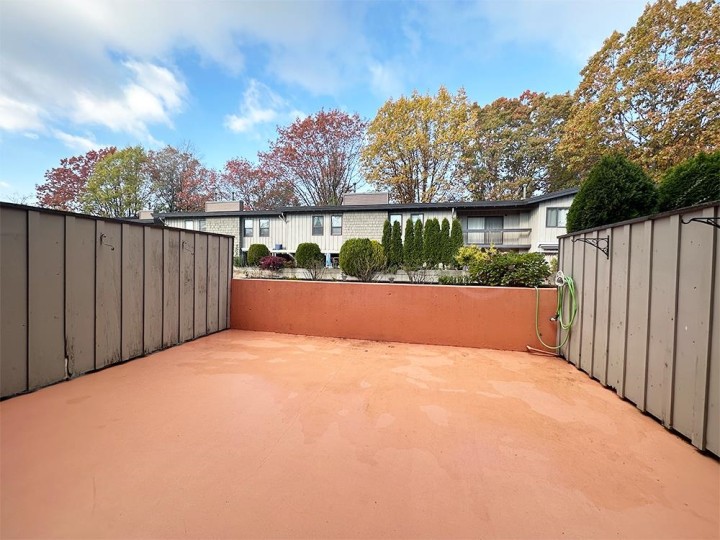 Photo 3 at 20 - 3150 E 58th Avenue, Champlain Heights, Vancouver East
