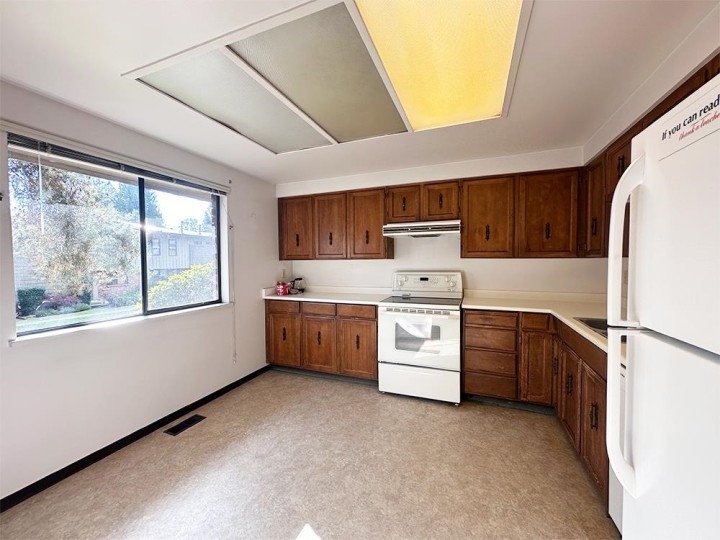 Photo 9 at 20 - 3150 E 58th Avenue, Champlain Heights, Vancouver East