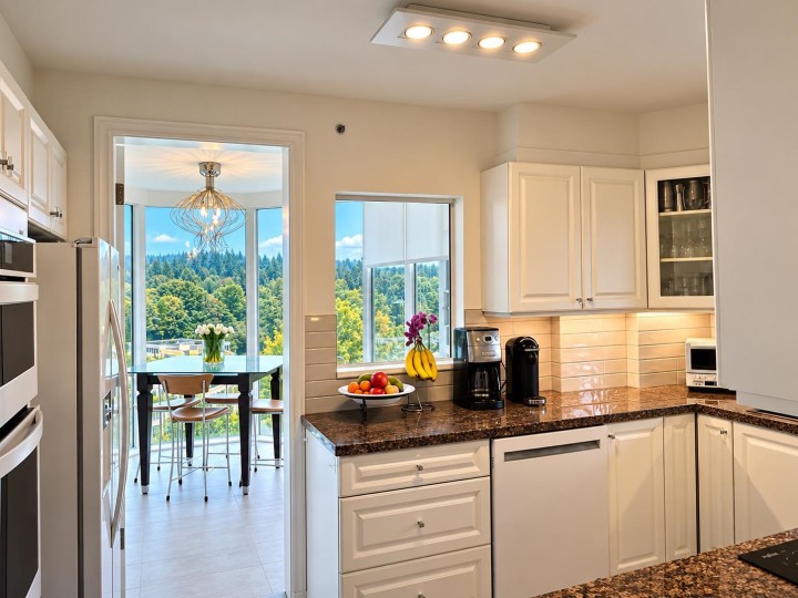 Photo 9 at 16A - 338 Taylor Way, Park Royal, West Vancouver