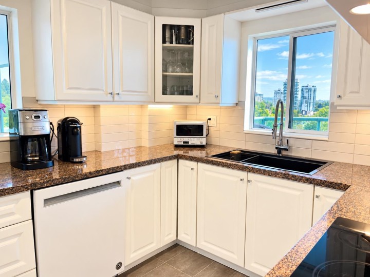 Photo 10 at 16A - 338 Taylor Way, Park Royal, West Vancouver