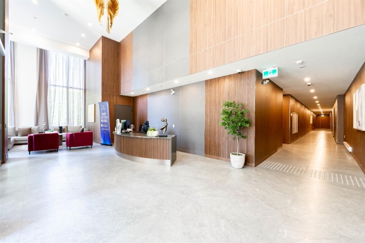 Photo 2 at 403 - 2105 W 46th Avenue, Kerrisdale, Vancouver West