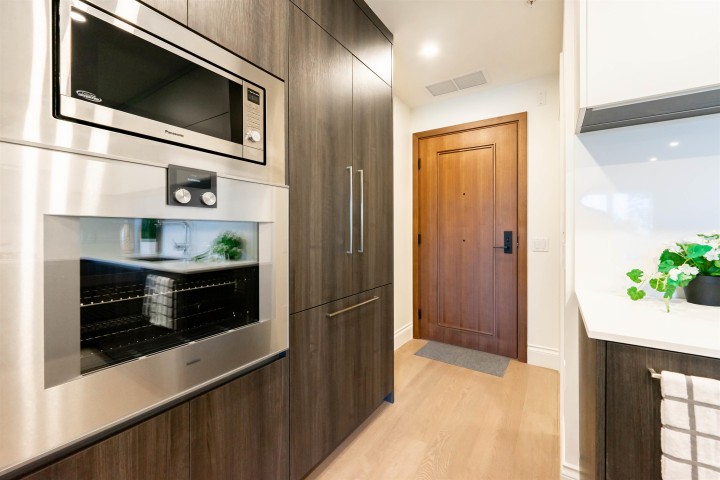 Photo 13 at 403 - 2105 W 46th Avenue, Kerrisdale, Vancouver West