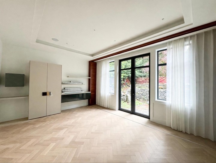 Photo 5 at 4770 Drummond Drive, Point Grey, Vancouver West