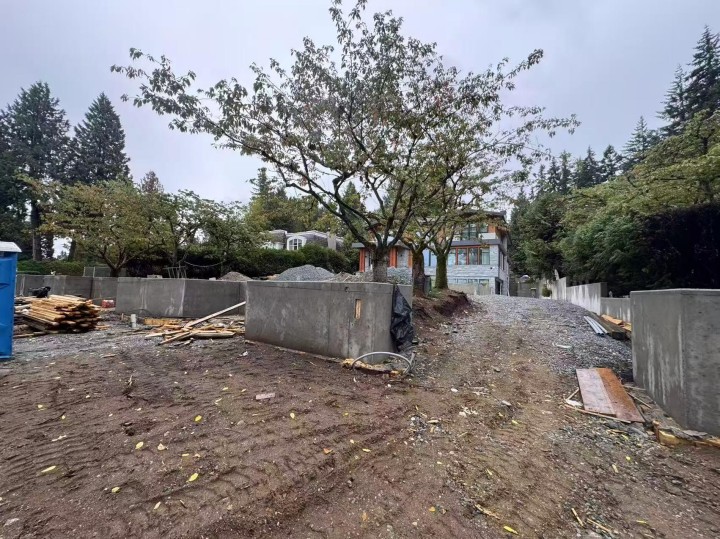 Photo 11 at 4770 Drummond Drive, Point Grey, Vancouver West