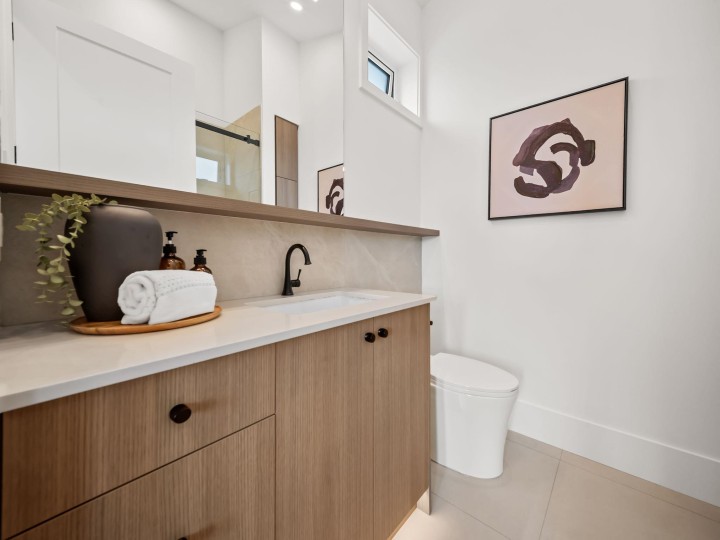 Photo 30 at 1 - 2547 E 2nd Avenue, Renfrew VE, Vancouver East