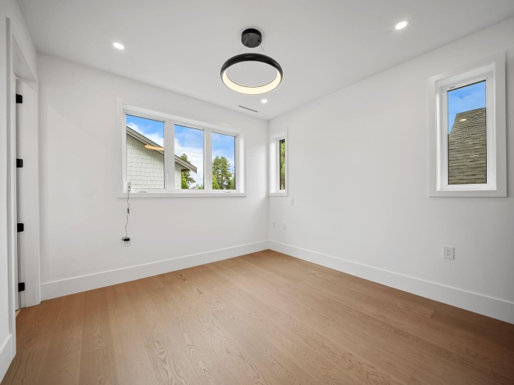 Photo 25 at 2 - 2547 E 2nd Avenue, Renfrew VE, Vancouver East