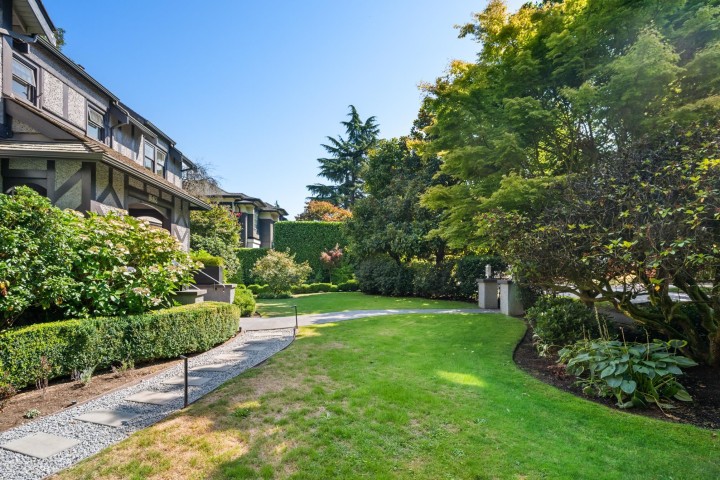 Photo 3 at 1519 W 35th Avenue, Shaughnessy, Vancouver West