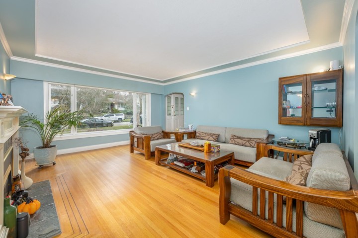 Photo 3 at 4090 W 35th Avenue, Dunbar, Vancouver West