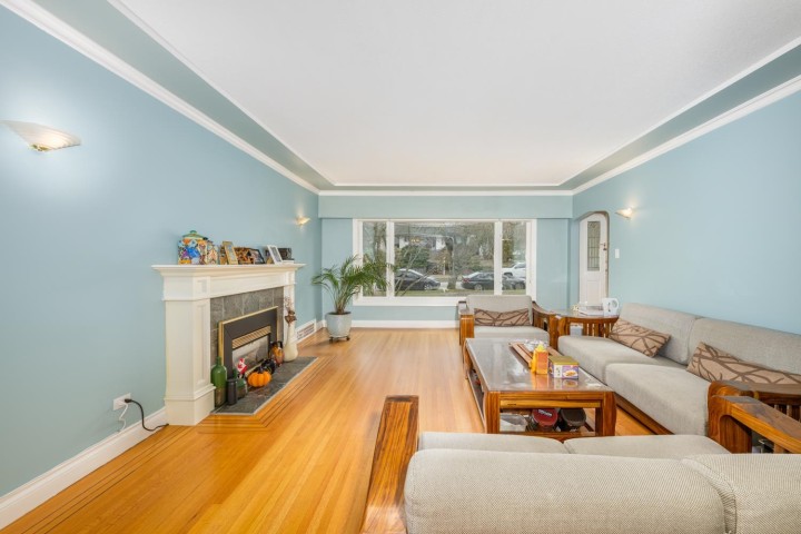 Photo 4 at 4090 W 35th Avenue, Dunbar, Vancouver West