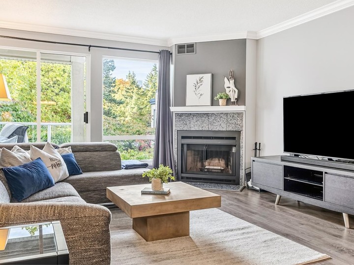 Photo 2 at 210 - 889 W 7th Avenue, Fairview VW, Vancouver West