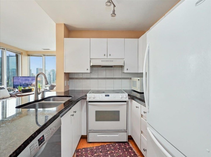 Photo 9 at 1513 - 989 Nelson Street, Downtown VW, Vancouver West