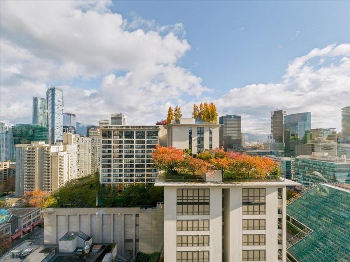 Photo 4 at 1513 - 989 Nelson Street, Downtown VW, Vancouver West