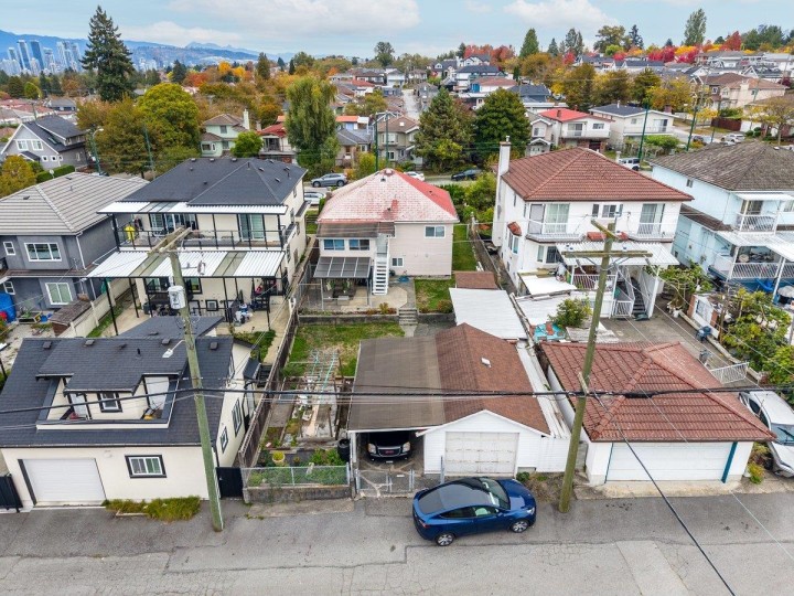 Photo 31 at 3951 Slocan Street, Renfrew Heights, Vancouver East