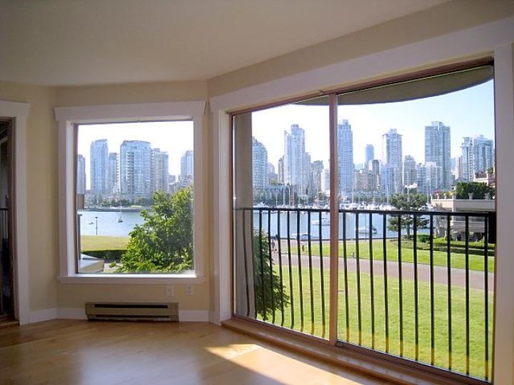 Photo 1 at 315 - 1869 Spyglass Place, False Creek, Vancouver West