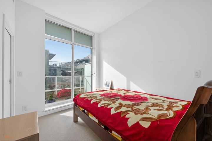 Photo 13 at 312 - 2220 Kingsway, Victoria VE, Vancouver East