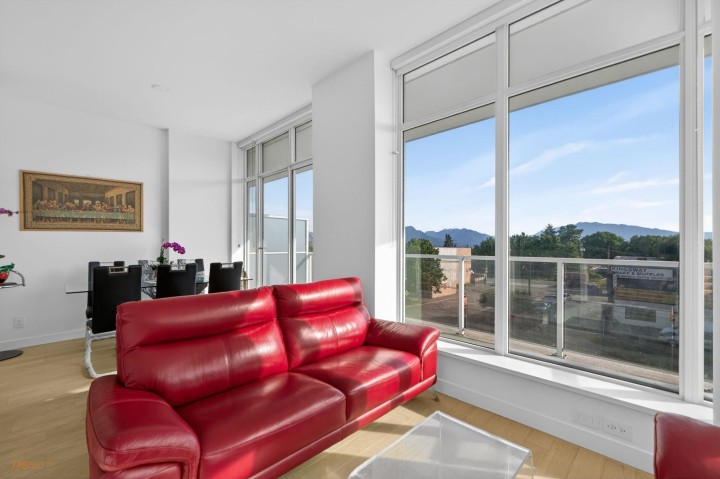 Photo 8 at 312 - 2220 Kingsway, Victoria VE, Vancouver East