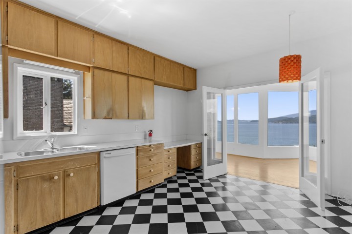 Photo 34 at 150 Panorama Road, Lions Bay, West Vancouver