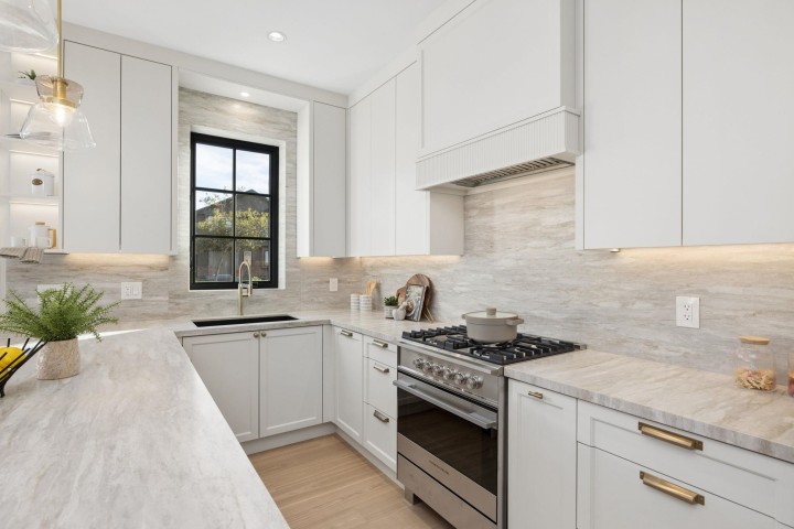 Photo 9 at 1 - 2733 William Street, Renfrew VE, Vancouver East