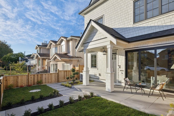 Photo 4 at 1 - 2733 William Street, Renfrew VE, Vancouver East
