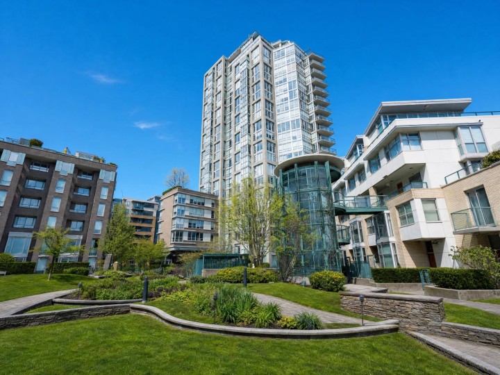 Photo 27 at 302 - 1228 Marinaside Crescent, Yaletown, Vancouver West