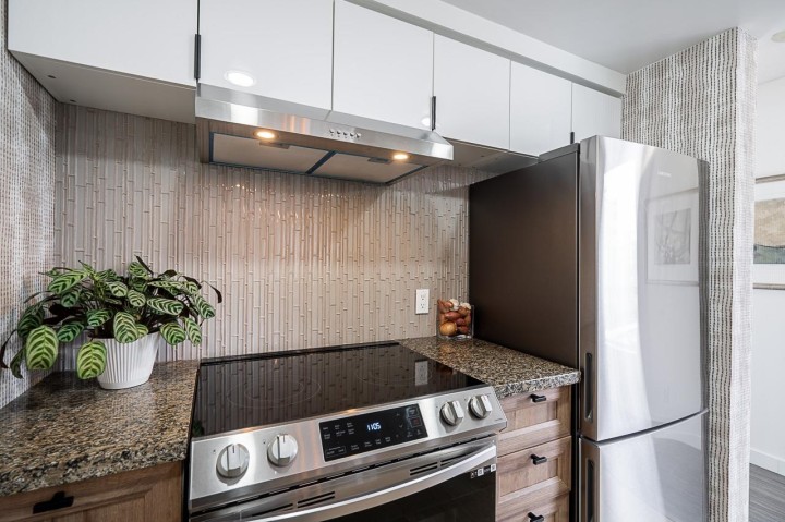 Photo 13 at 302 - 1228 Marinaside Crescent, Yaletown, Vancouver West