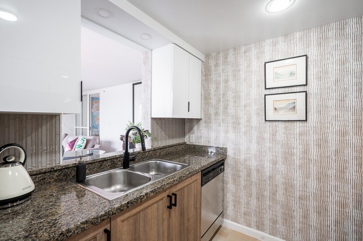 Photo 11 at 302 - 1228 Marinaside Crescent, Yaletown, Vancouver West