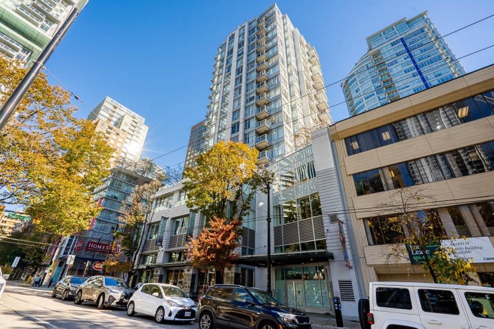 Photo 36 at 1303 - 480 Robson Street, Downtown VW, Vancouver West
