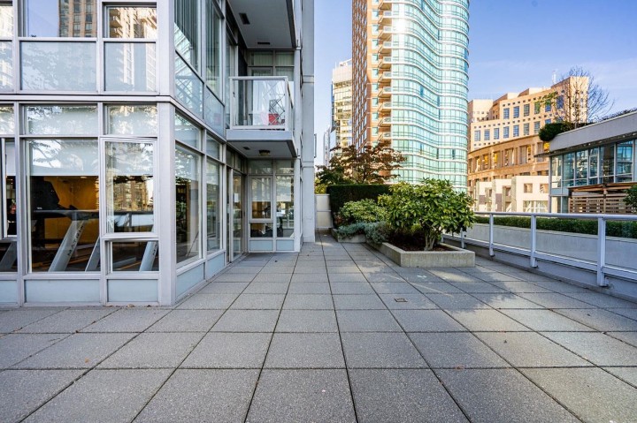 Photo 32 at 1303 - 480 Robson Street, Downtown VW, Vancouver West