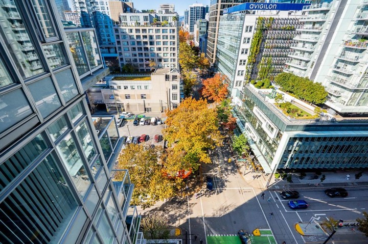 Photo 24 at 1303 - 480 Robson Street, Downtown VW, Vancouver West