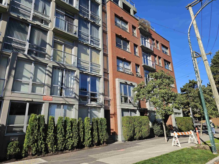 Photo 12 at 502 - 919 Station Street, Strathcona, Vancouver East